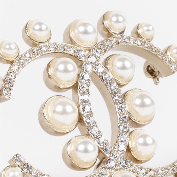 Chanel Brooch - Picture 3 of 4